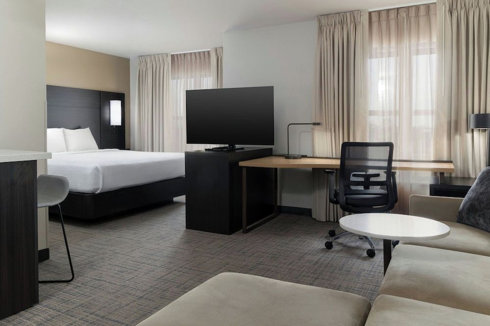 Studio Suite, 1 King Bed with Sofa bed