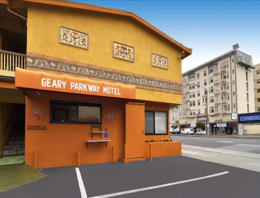 undefined Geary Parkway Motel 3