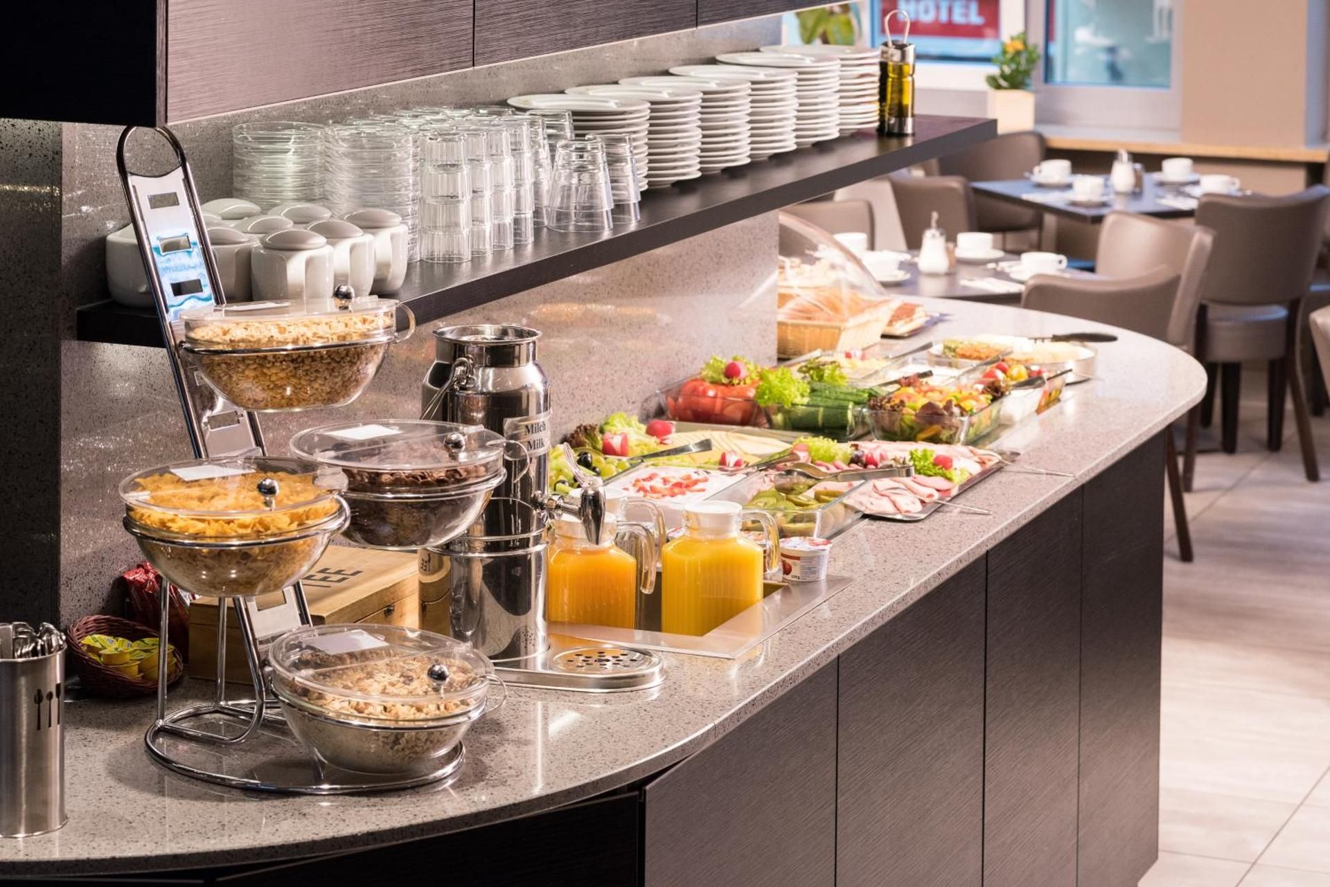 undefined Hotel Munich Inn - Design Hotel 7