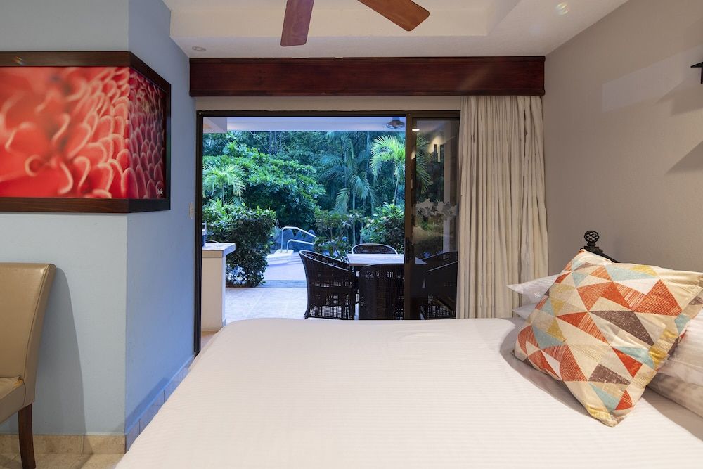 Pumilio Mountain & Ocean Hotel YAMIPA SUITE - Kitchen & 2 Queen Beds 15