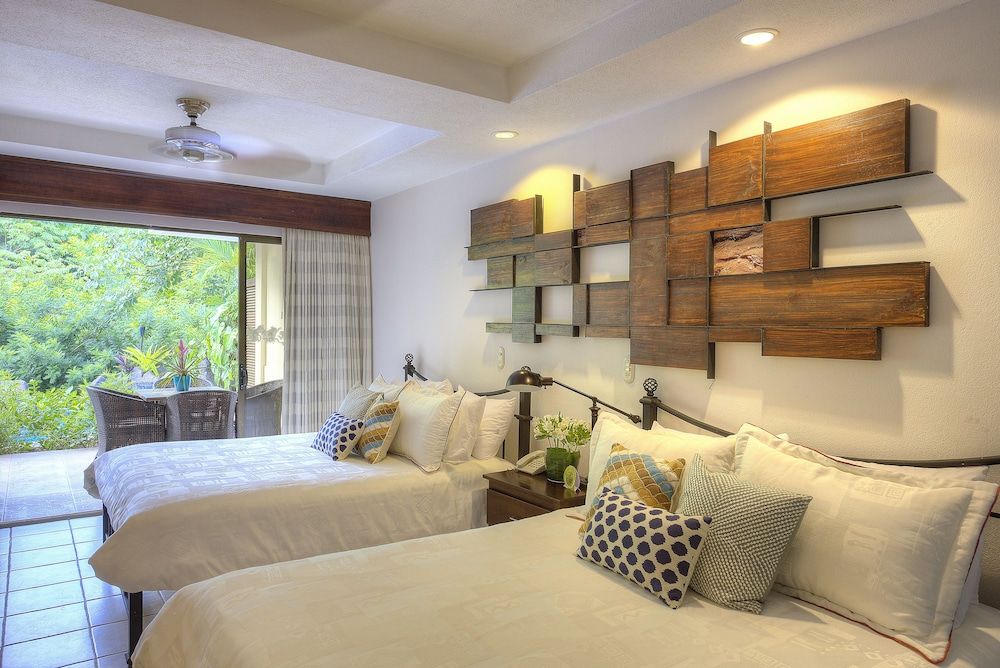 Pumilio Mountain & Ocean Hotel YAMIPA SUITE - Kitchen & 2 Queen Beds 12