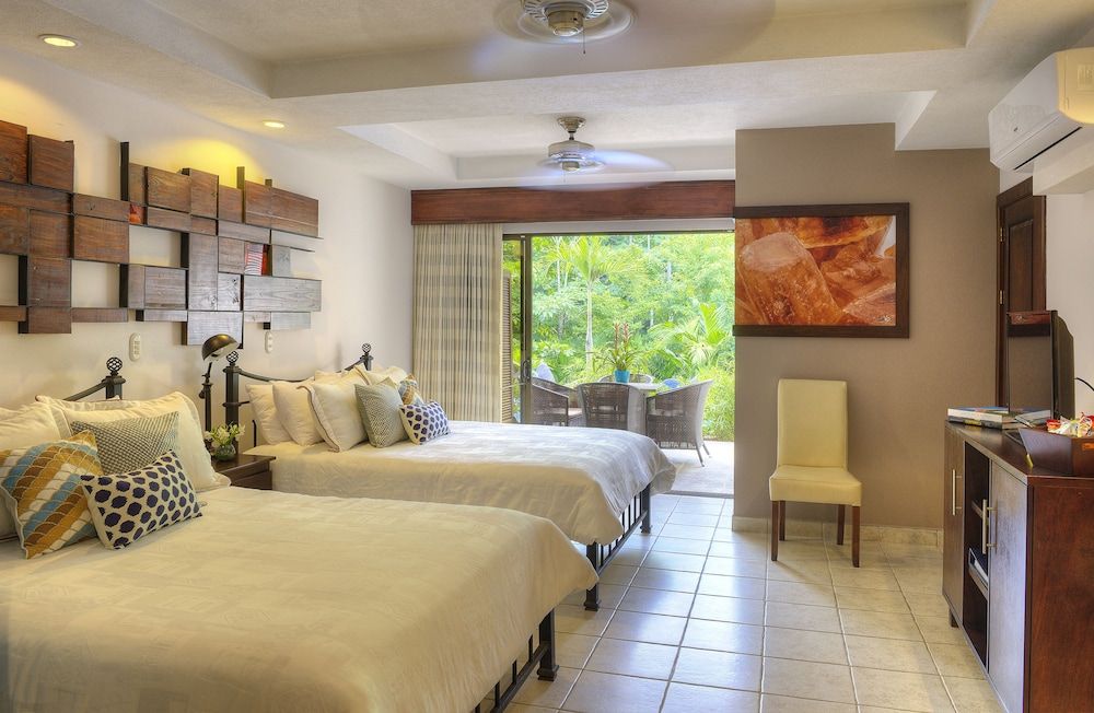 Pumilio Mountain & Ocean Hotel YAMIPA SUITE - Kitchen & 2 Queen Beds 8