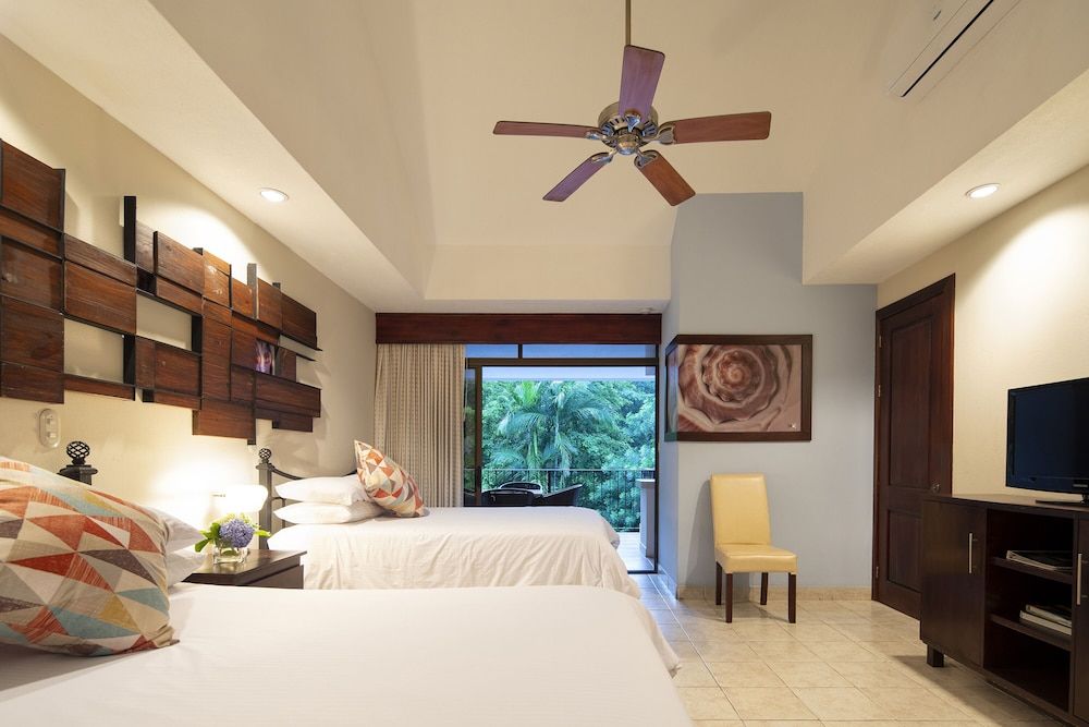 Pumilio Mountain & Ocean Hotel YAMIPA SUITE - Kitchen & 2 Queen Beds 2