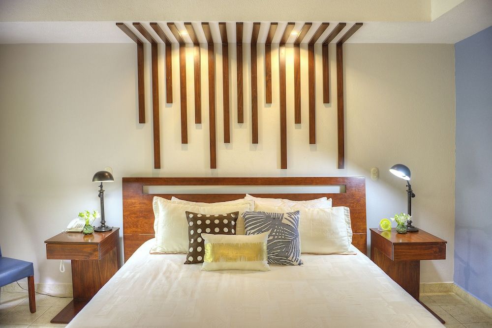 Pumilio Mountain & Ocean Hotel DI SUITE - Kitchen & 1 King Bed 3