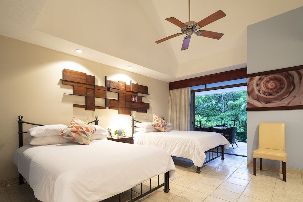 Pumilio Mountain & Ocean Hotel