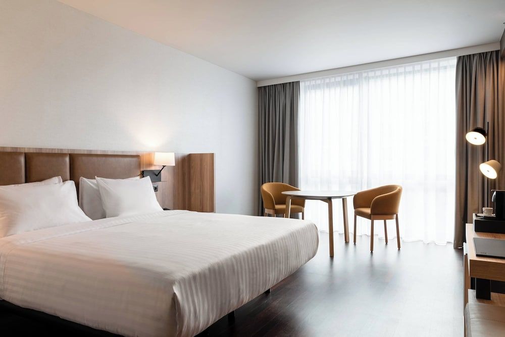 Superior Room, 1 King Bed