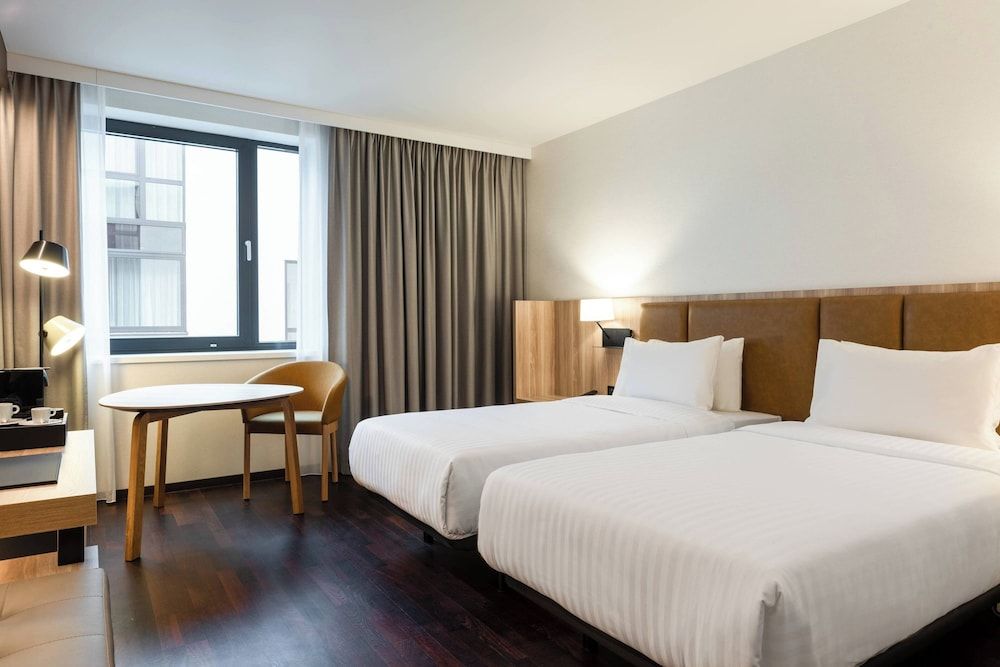 Standard Room, 2 Twin Beds, Non Smoking, Courtyard View