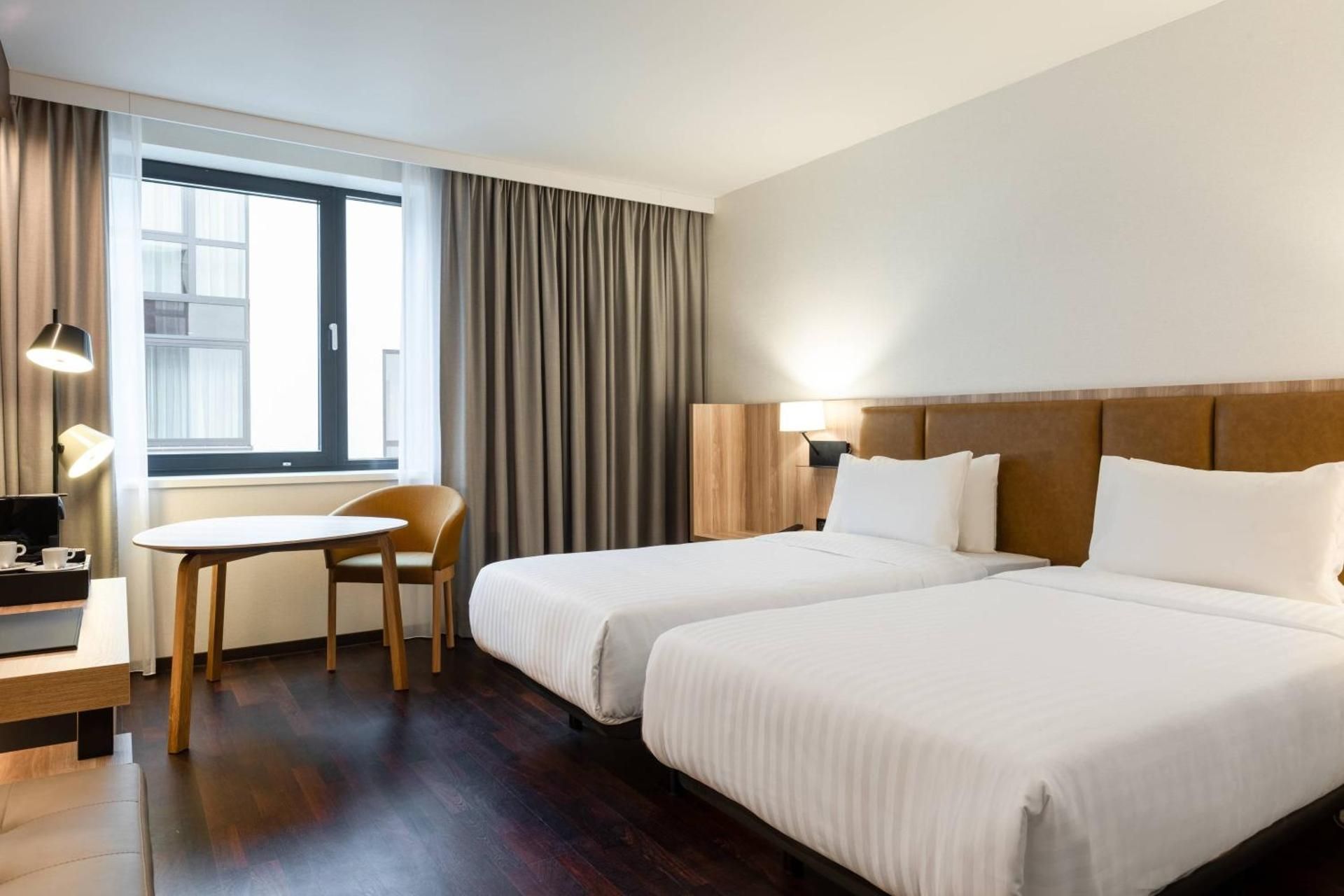 Superior Twin Room with City View
