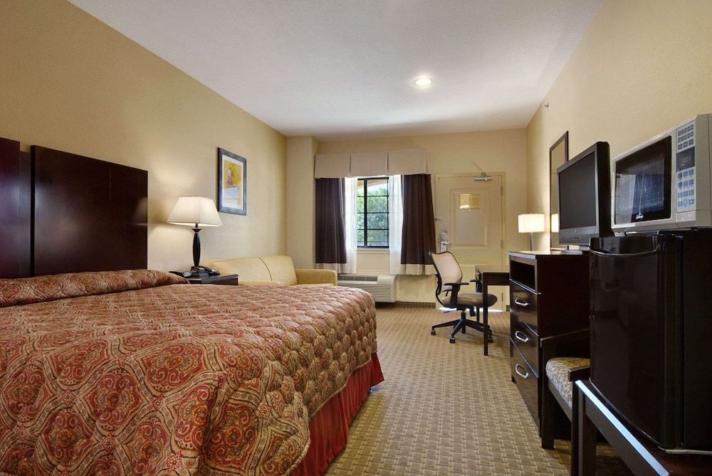 Room, 1 King Bed, Non Smoking