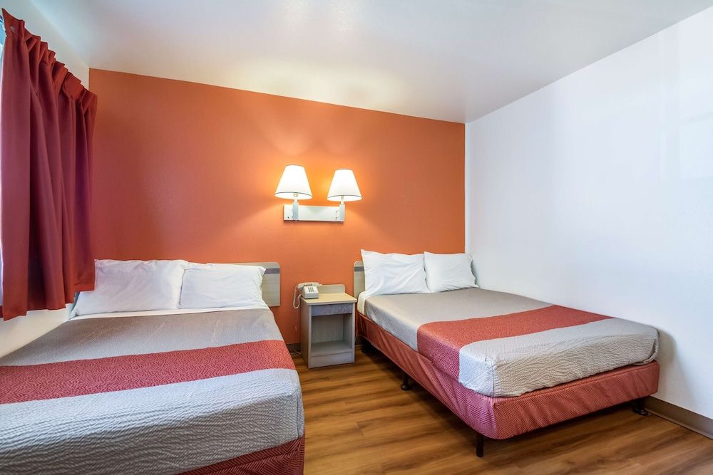 Motel 6 Wendover, UT Standard Room, 2 Double Beds, Accessible, Smoking 4