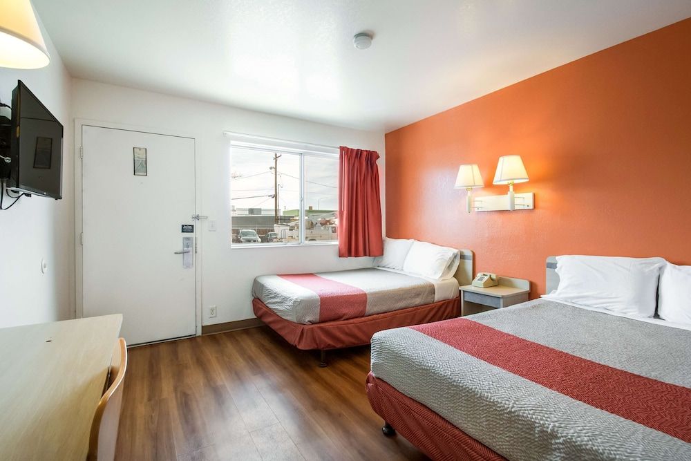 Motel 6 Wendover, UT Standard Room, 2 Double Beds, Accessible, Smoking 2