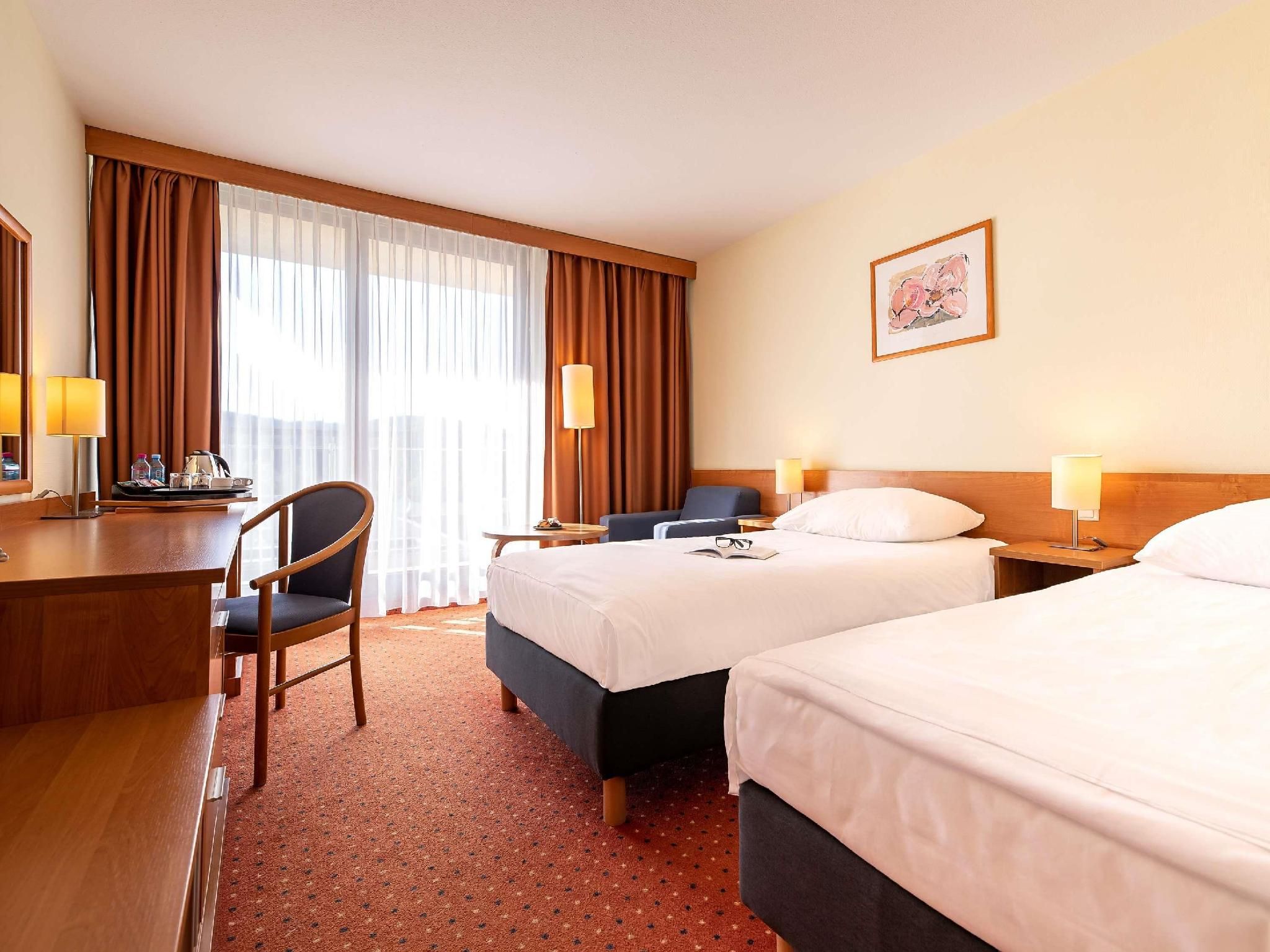 Standard Room with twin beds