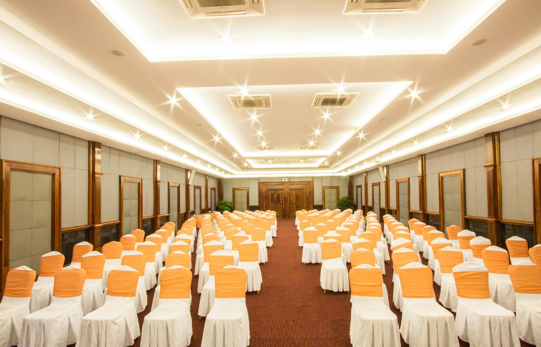 undefined Royal Empire Hotel 6