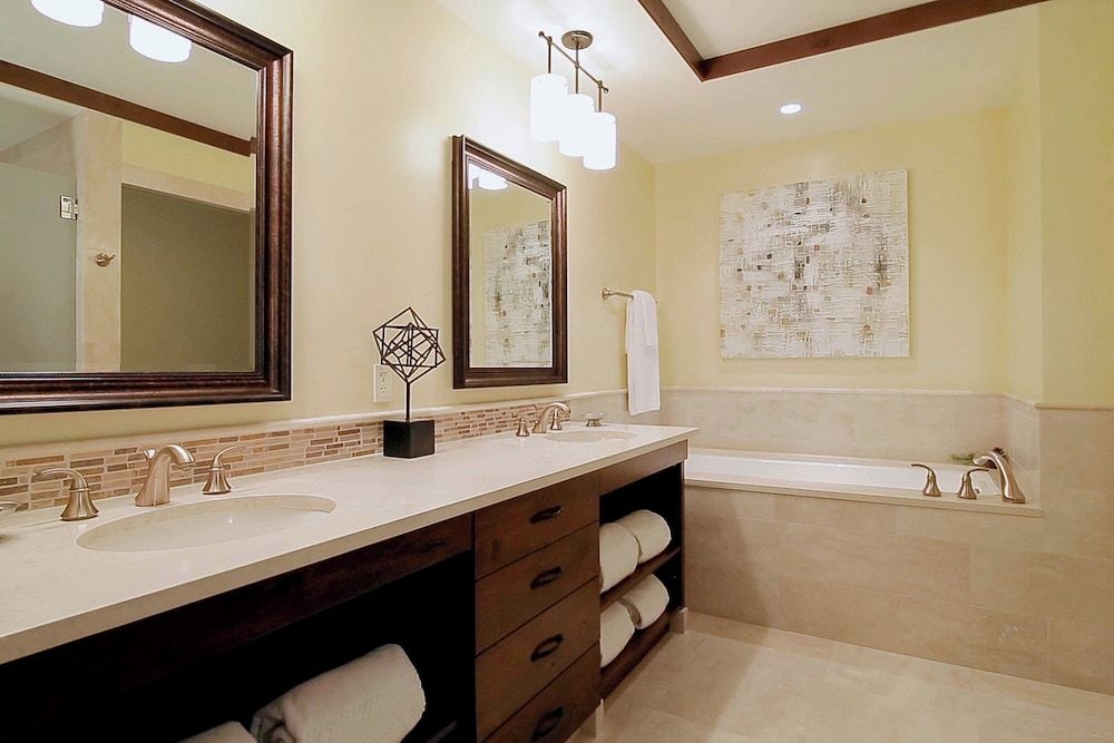 Room, 4 Bedrooms, Balcony, Mountain View