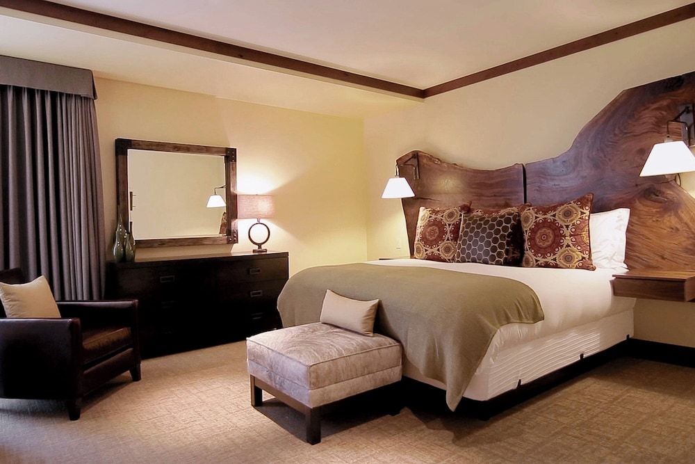 Room, 2 Bedrooms, Balcony, Mountain View