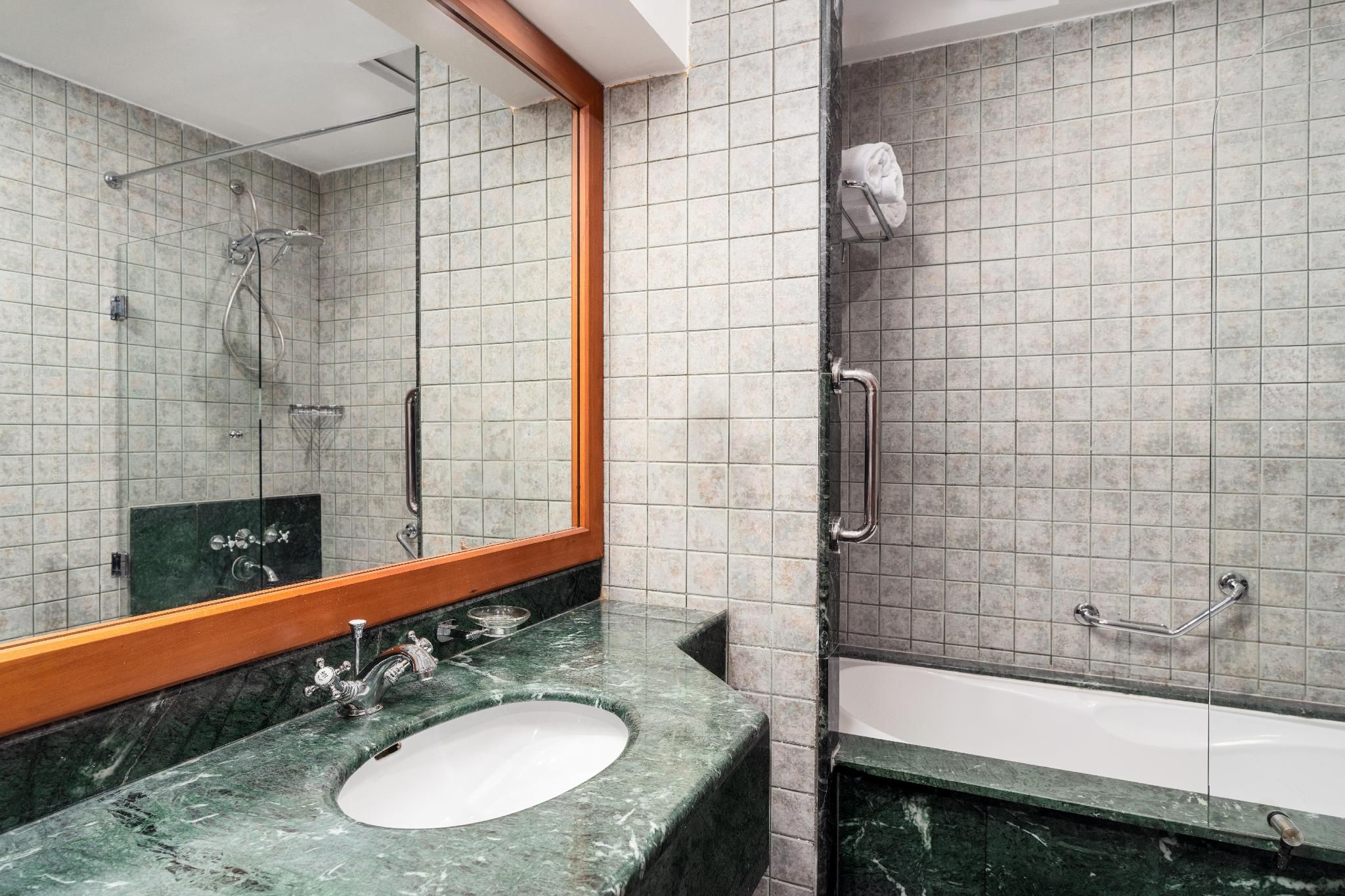 undefined MOVE INN Jeddah 8