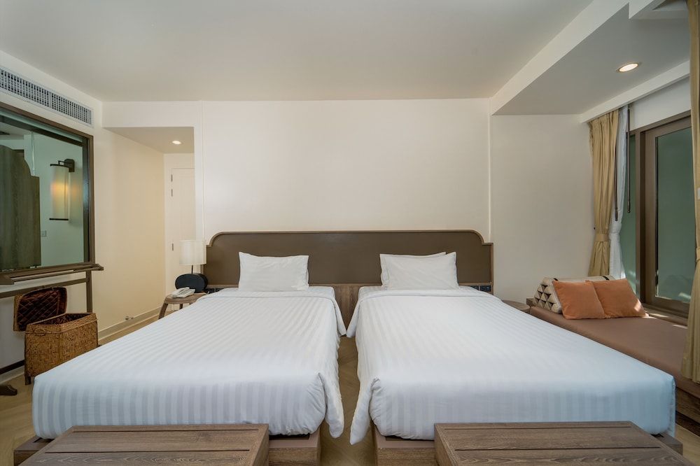 Deluxe Elegant Room