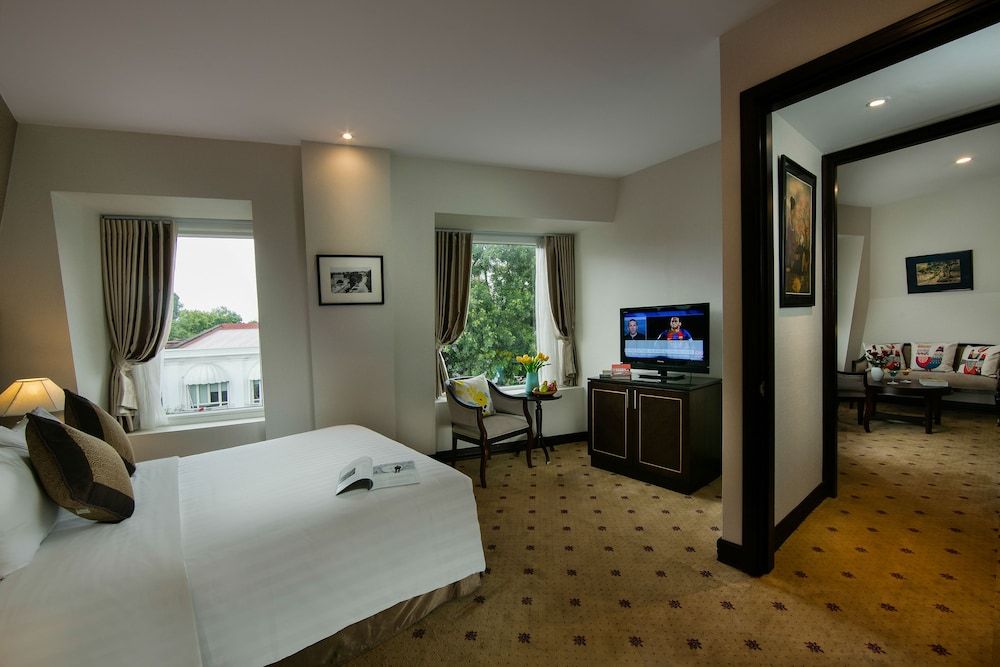 Zephyr Suites Boutique Hotel Zephyr suite connecting with city view 4