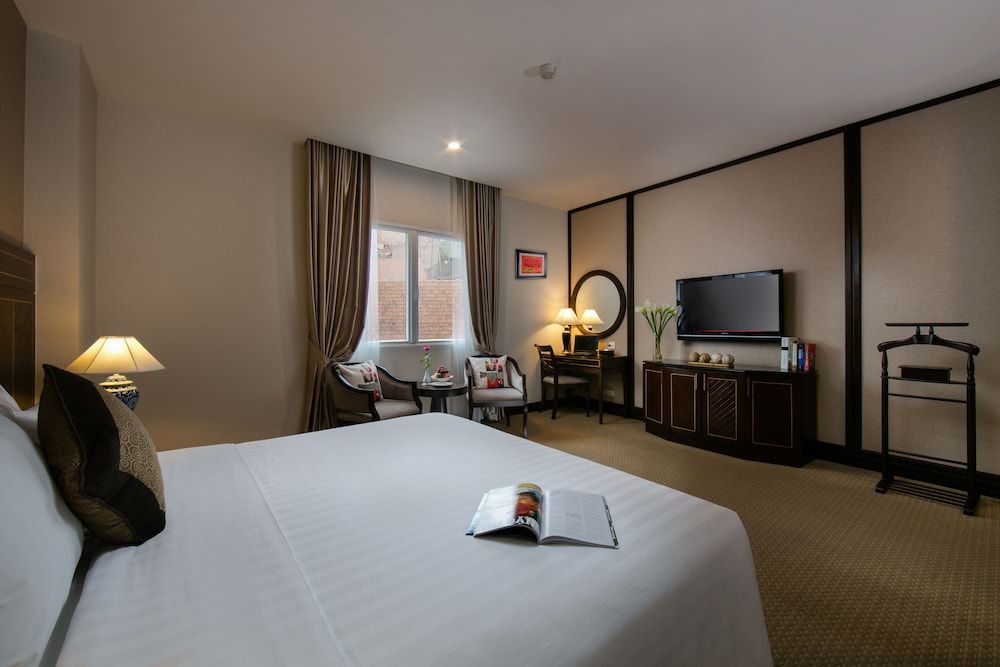 Zephyr Suites Boutique Hotel Premium Deluxe Double or Twin 6