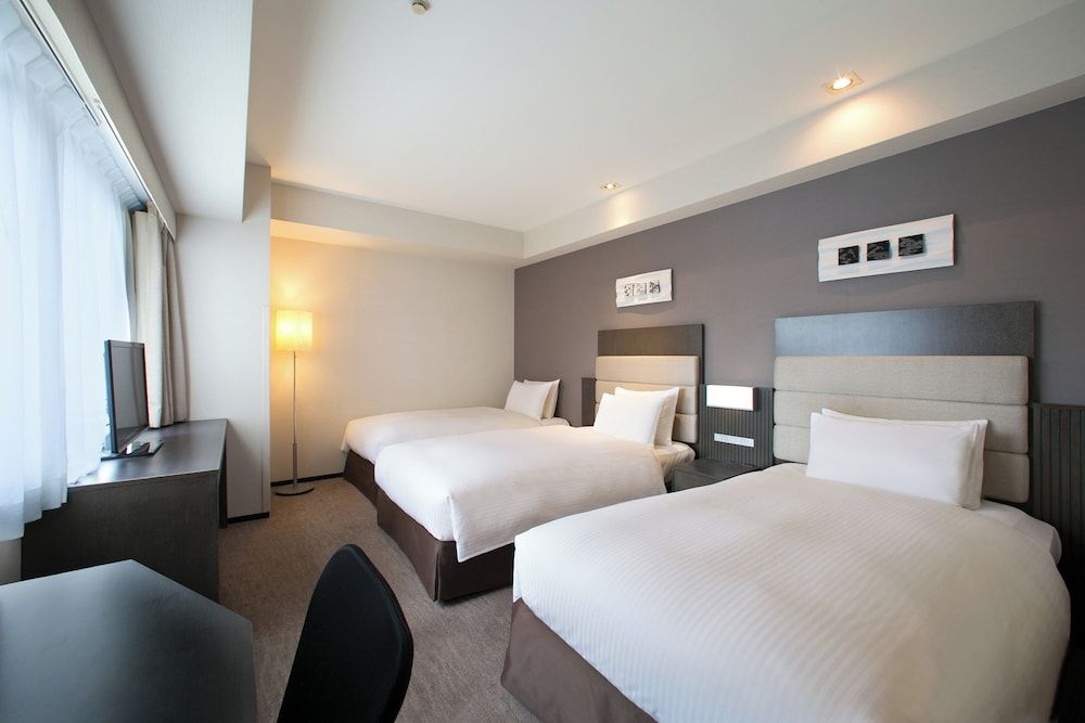 Superior Twin Room, Non Smoking (with 1 extra bed)