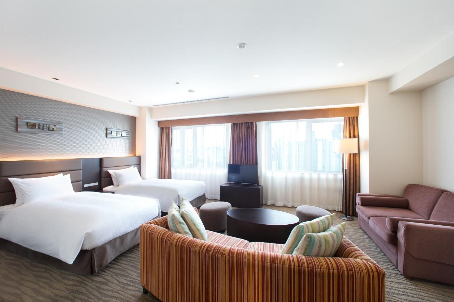 Large Twin Room - Non-Smoking