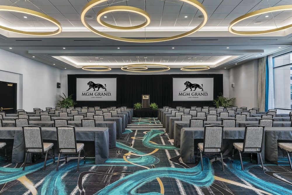 undefined The SKYLOFTS at MGM Grand 4