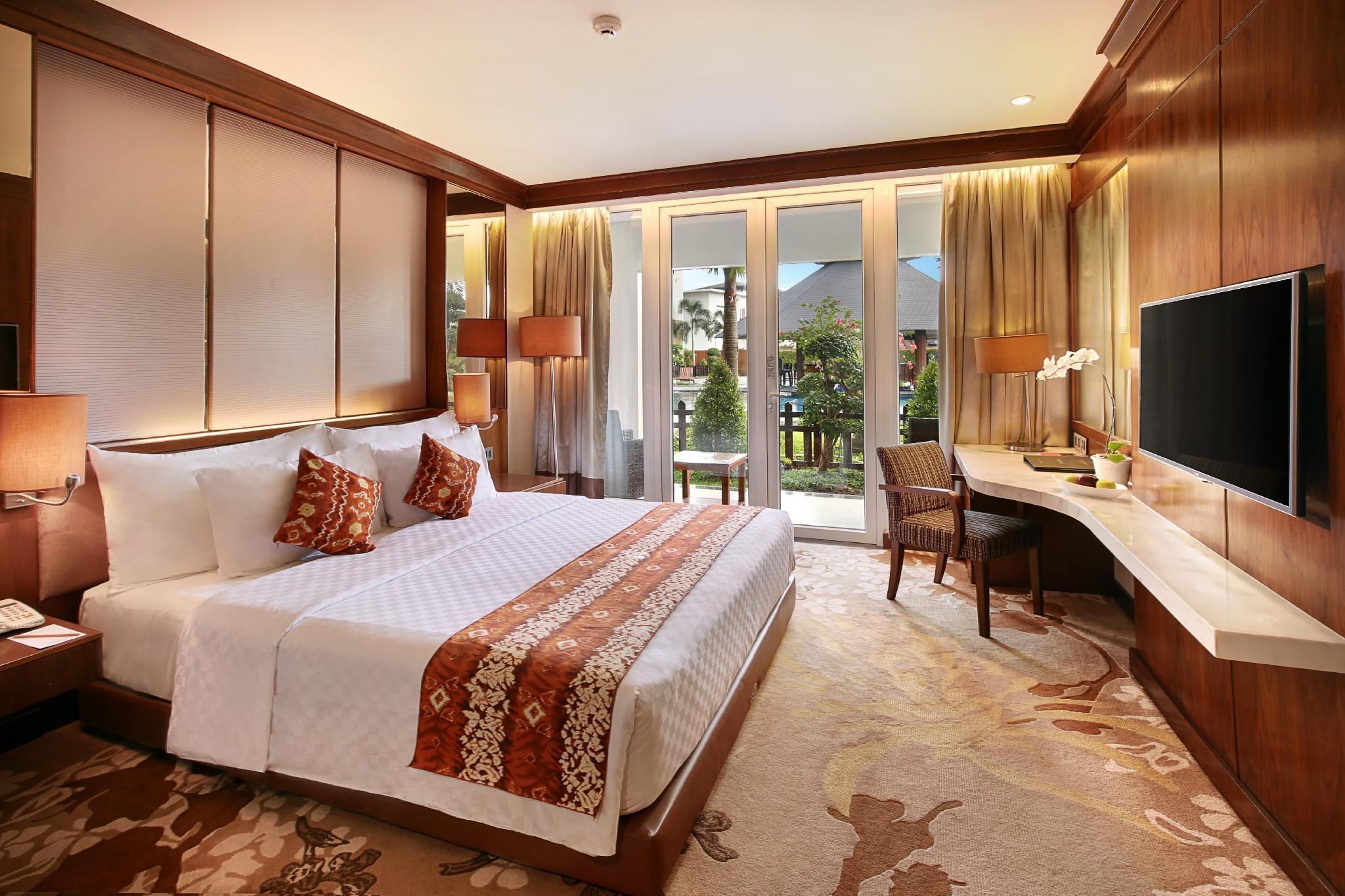 Deluxe King Pool Terrace, Guest room, 1 King