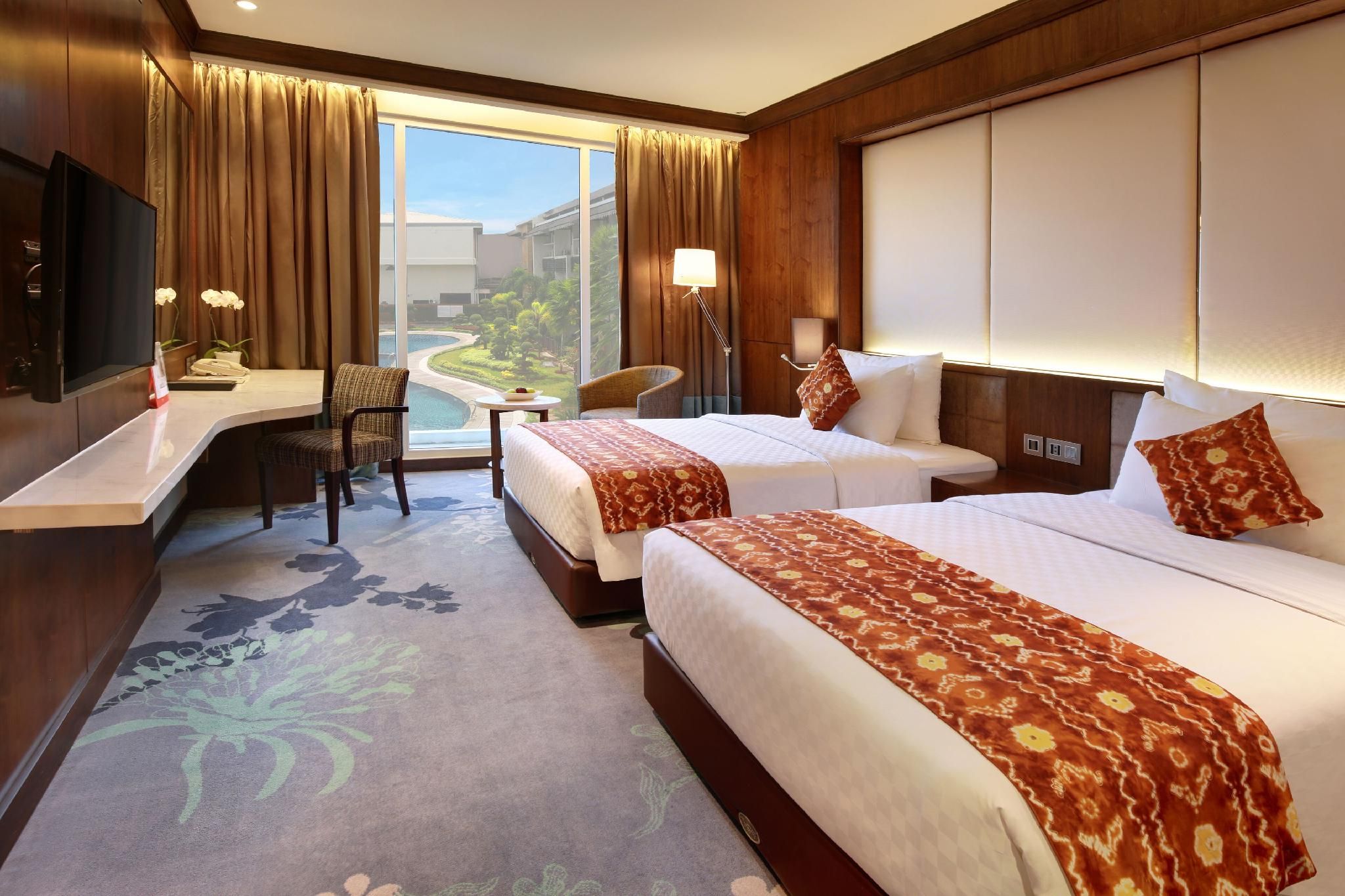 Deluxe Twin Bed