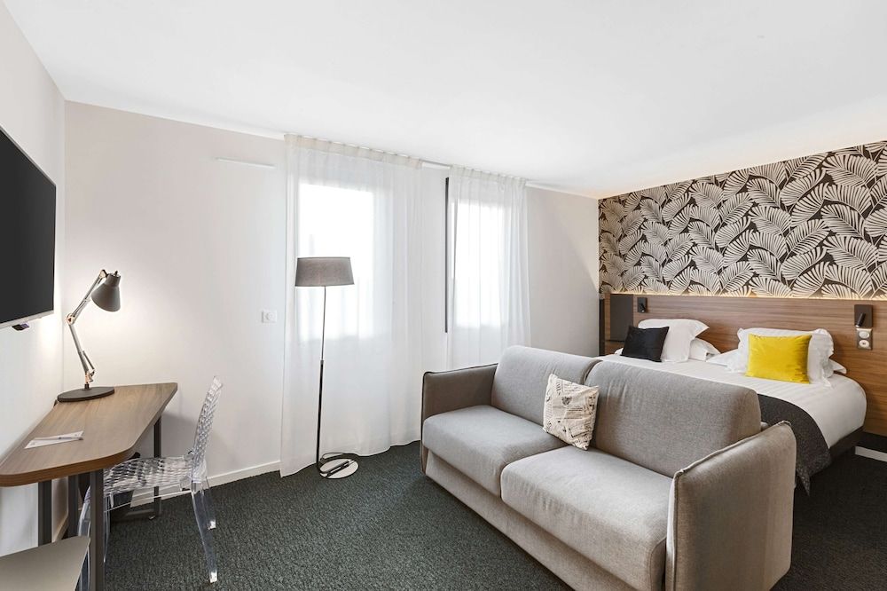 Best Western Plus Europe Hotel Family Room, 1 Queen Bed, Non Smoking (with Sofabed)