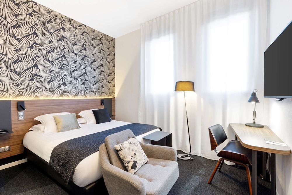 Best Western Plus Europe Hotel Superior Room, 1 Queen Bed, Non Smoking 5