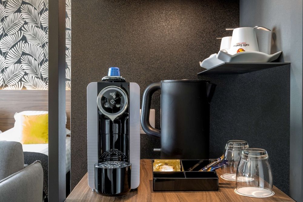 Best Western Plus Europe Hotel Family Room, 1 Queen Bed, Non Smoking (with Sofabed) 4