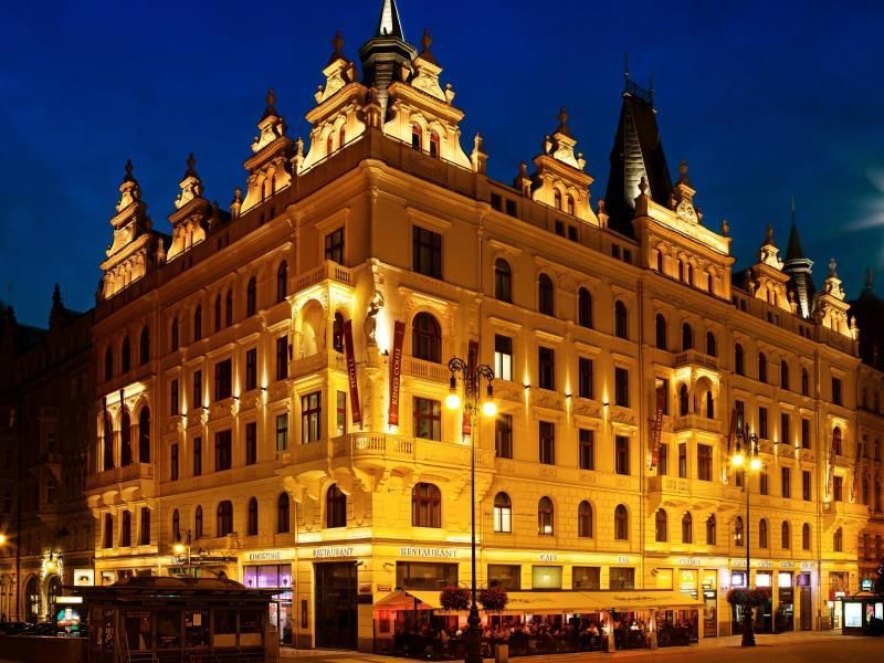 undefined Hotel Kings Court 4