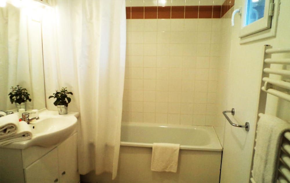 Adonis Honfleur Standard Double Room 3