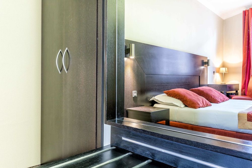 undefined Hôtel de Suède 3