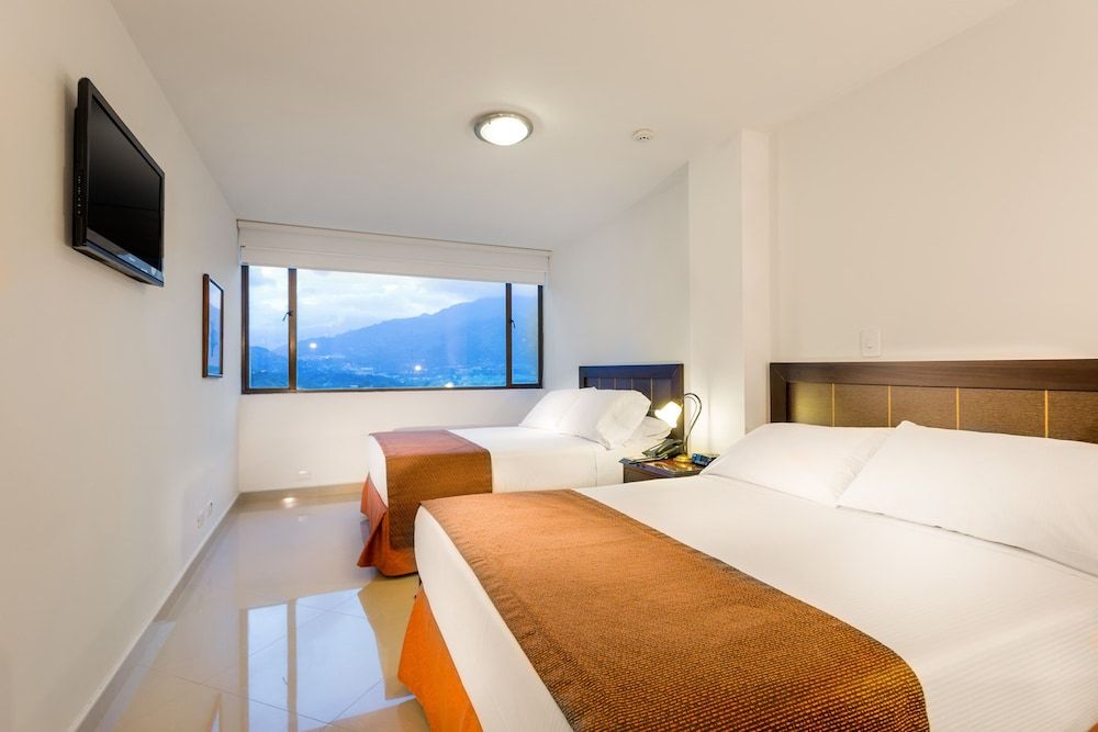 Hotel Dann Combeima Standard Twin Room 4