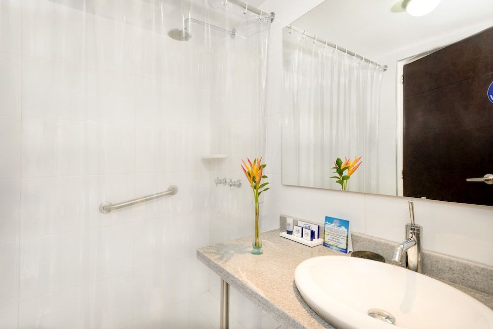 Hotel Dann Combeima Standard Room 8