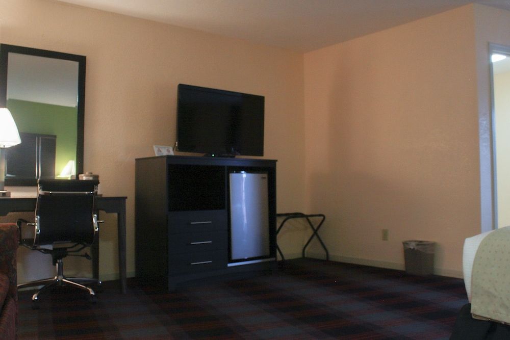 Mountain Valley Inn Dillard Suite, 2 Queen Beds, Mountain View 4