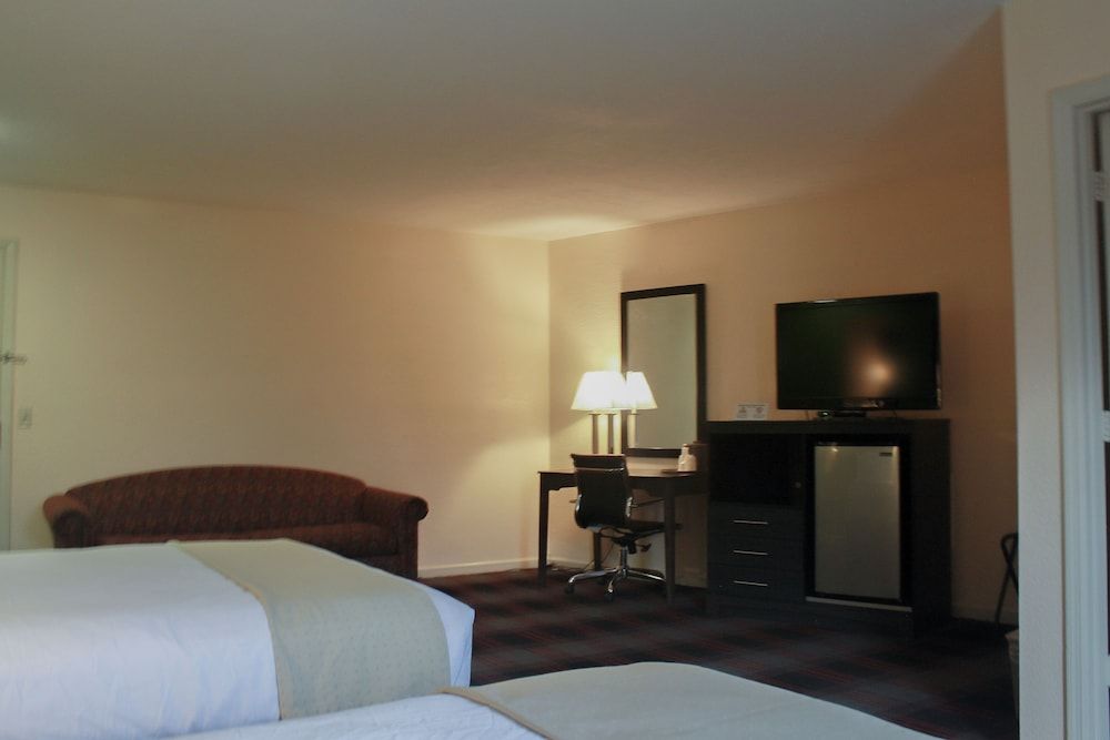 Mountain Valley Inn Dillard Suite, 2 Queen Beds, Mountain View