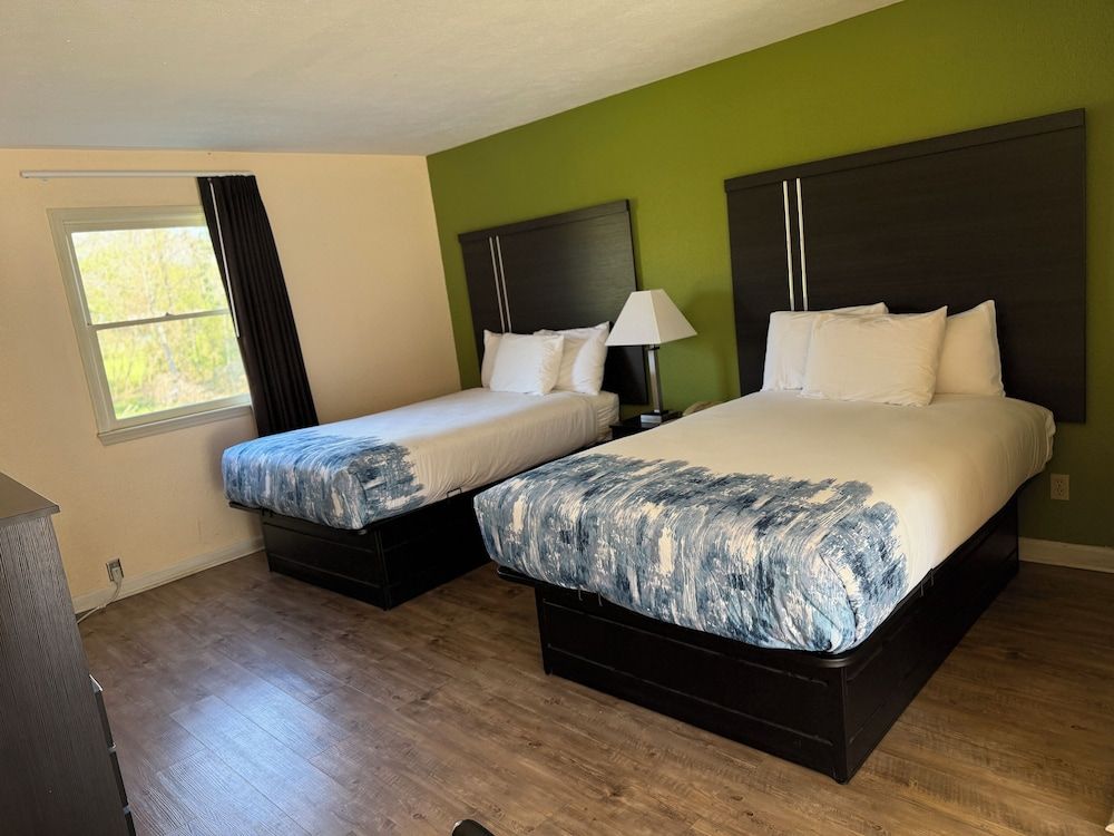 Mountain Valley Inn Dillard Standard Room, 2 Double Beds, Non Smoking 2