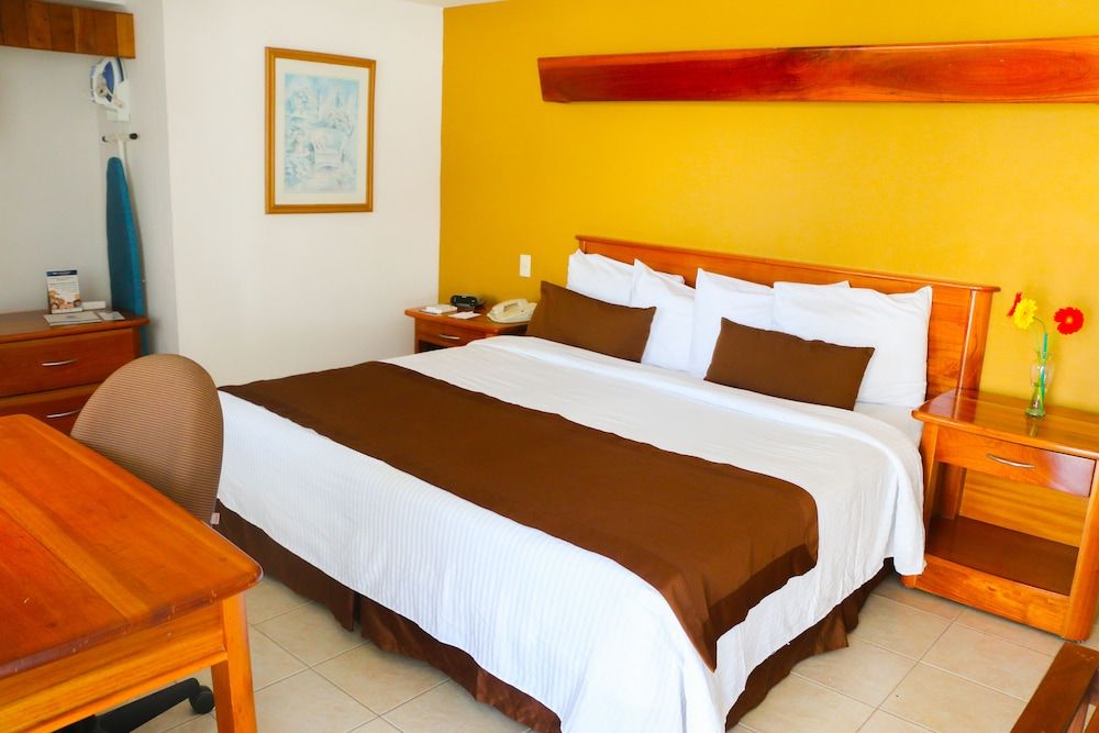 Best Western Riviera Tuxpan Standard Room, 1 King Bed, Non Smoking 2