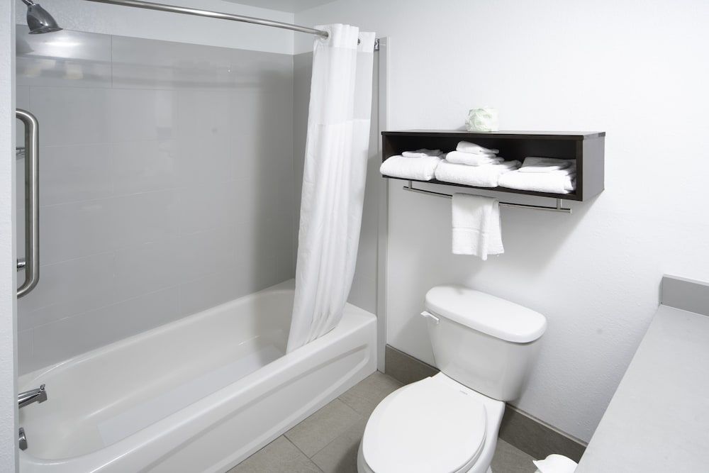 Room, 2 Queen Beds, Non Smoking (Pet Friendly)