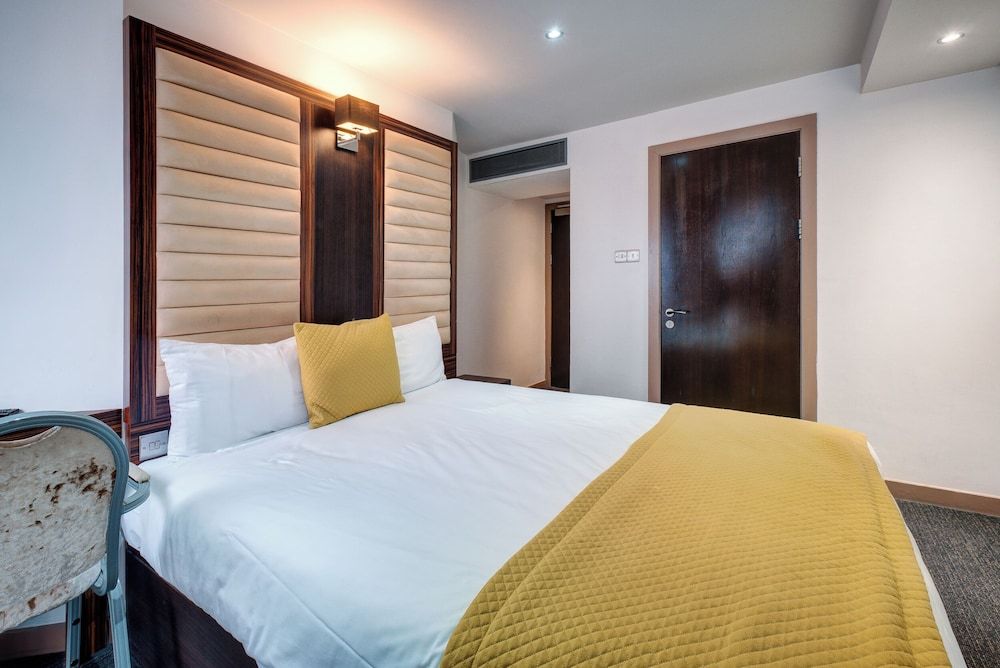 Maitrise Hotel Maida Vale Double Room With Window 5