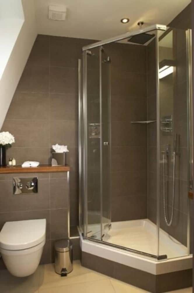 Maitrise Hotel Maida Vale Double Room With Window 8