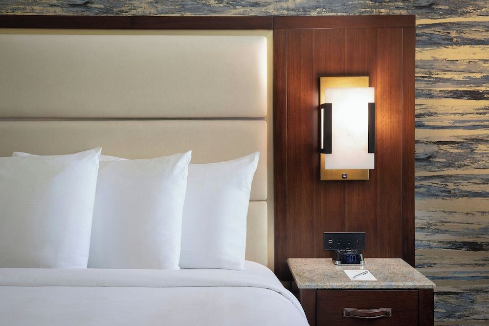 Deluxe Room, 2 Queen Beds, Balcony