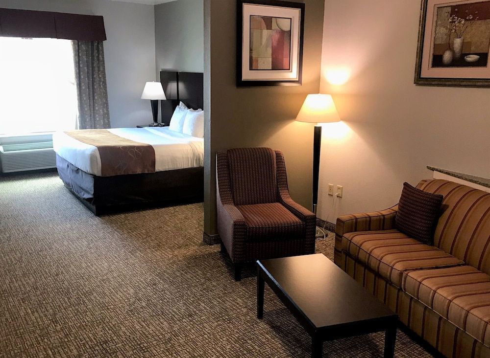 Suite, 1 King Bed with Sofa bed, Accessible, Non Smoking