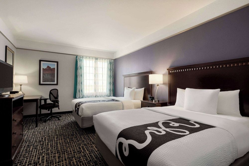 Room, 2 Queen Beds, Accessible, Non Smoking (Mobility, Bathtub w/ Grab Bars)