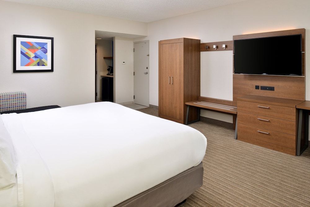 Standard Room, 1 King Bed