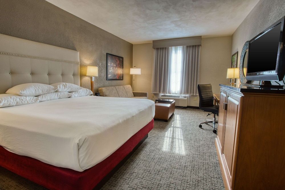 Deluxe Room, 1 King Bed with Sofa bed, Refrigerator & Microwave (Upper Floor)
