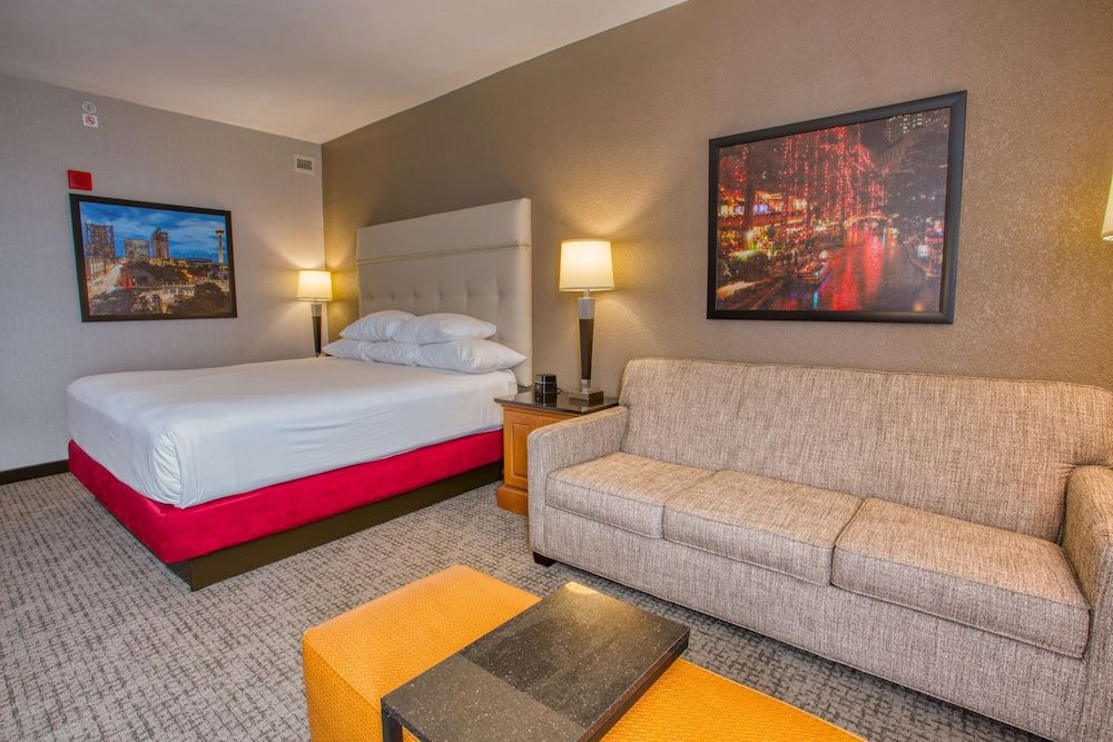 Deluxe Room, 1 King Bed with Sofa bed, Refrigerator & Microwave (Upper Floor)