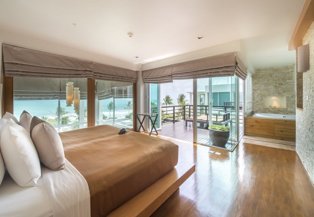 1 BR Pool Residence